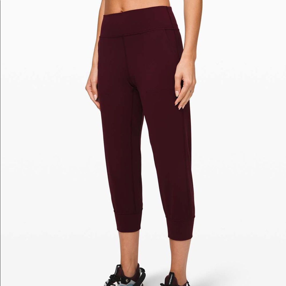 maroon lulu lemon capri cropped align joggers.